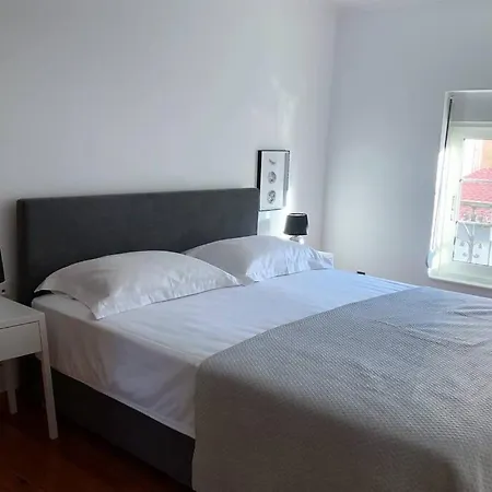 Maraki Apartment